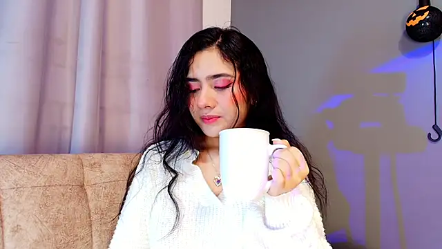 adara johnson   online show from 8, 10, 2025