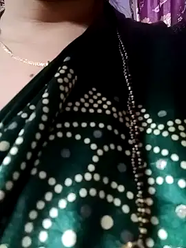 Snapshot of jiyahot1432 chatting on 2, 2, 2025 jiyahot1432 online show from 2, 2, 2025