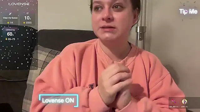 NaughtyWifeUK online show from 7, 2, 2025