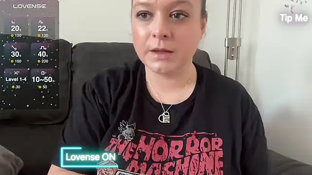 NaughtyWifeUK online show from 27, 2, 2025