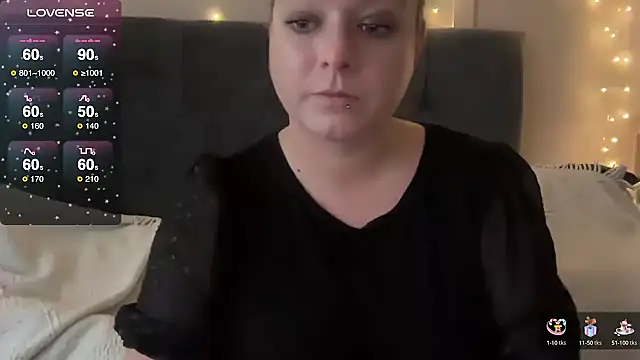 NaughtyWifeUK online show from 13, 10, 2025