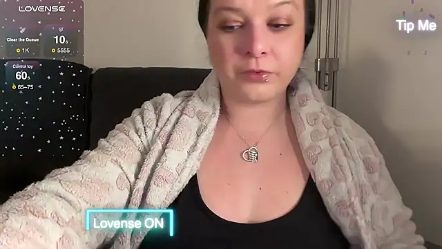 NaughtyWifeUK online show from 11, 2, 2025