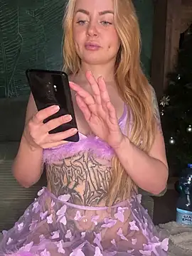 ObviouslyPeachy online show from 9, 1, 2025