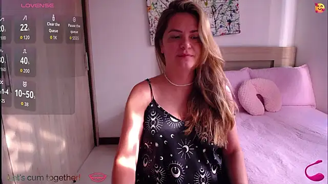 ParisW online show from 11, 9, 2025