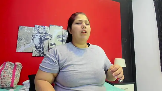 Kendra Hot1 online show from 21, 3, 2025