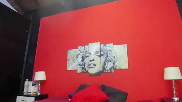 Kendra Hot1 online show from 3, 3, 2025