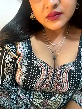 Ayesha mahi online show from 18, 11, 2025