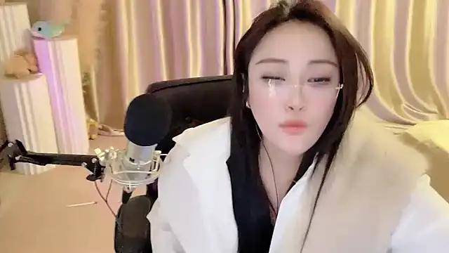 Daisy-77 online show from 18, 3, 2025