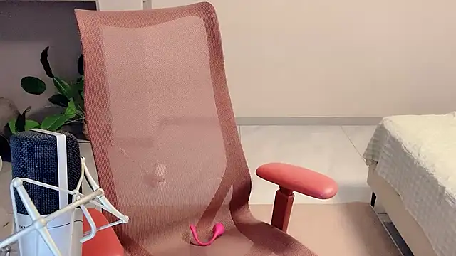 Daisy-77 online show from 17, 12, 2025