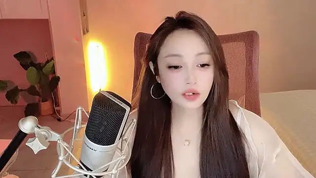 Daisy-77 online show from 5, 10, 2025