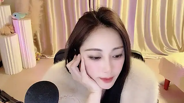 Daisy-77 online show from 19, 3, 2025