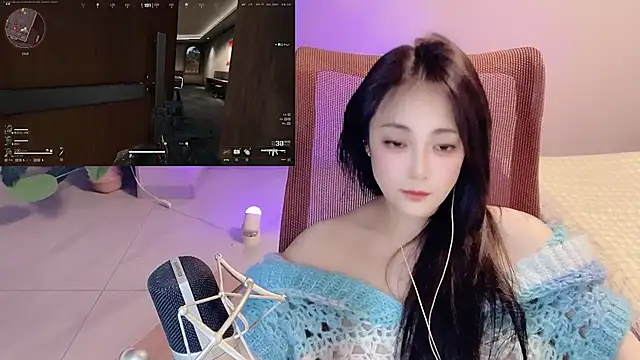 Daisy-77 online show from 11, 5, 2026