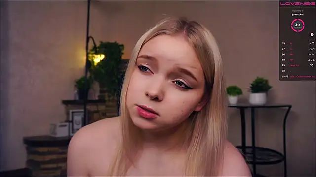 ZaraCreedon online show from 10, 3, 2025