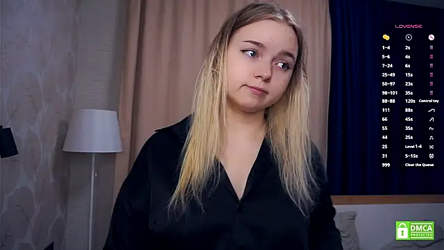 ZaraCreedon online show from 3, 12, 2025