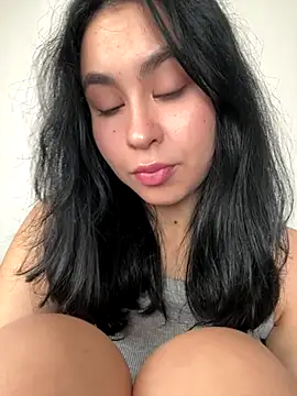 Mile Madeline online show from 7, 10, 2025