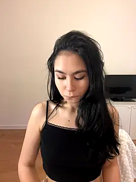 Mile Madeline online show from 7, 12, 2024