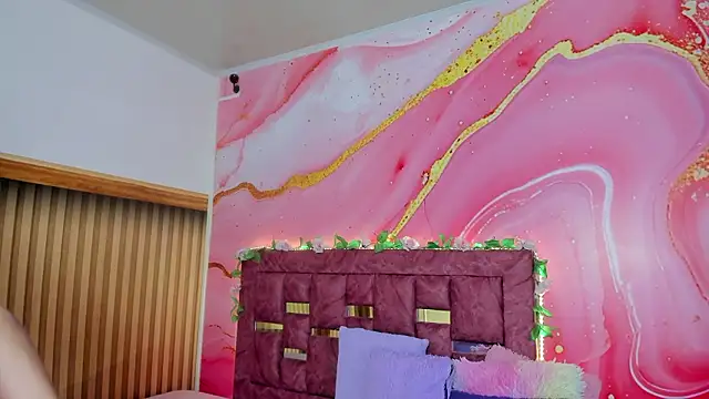 Daisy  rose online show from 25, 2, 2026