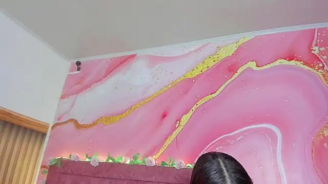 Daisy  rose online show from 9, 4, 2026