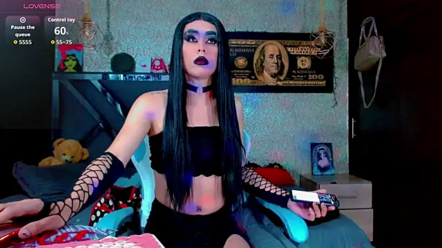 Perla Hotcortes online show from 21, 10, 2025