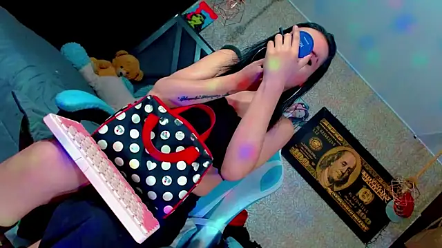 Perla Hotcortes online show from 15, 10, 2025