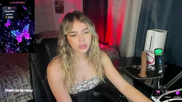 Snapshot of LoolitaBeauty_ chatting on 19, 1, 2025 LoolitaBeauty online show from 19, 1, 2025