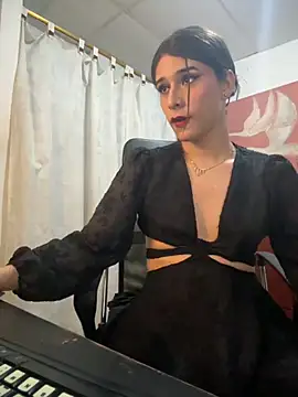 misstresbigcockts online show from 11, 10, 2025