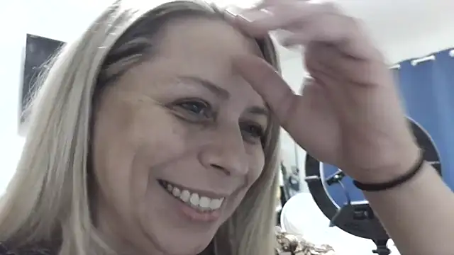 Snapshot of Hotslut187 chatting on 19, 2, 2026 Hotslut187 online show from 19, 2, 2026