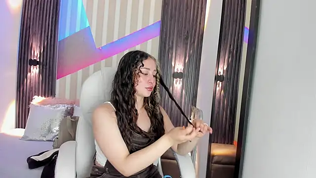 emily layton online show from 15, 10, 2025