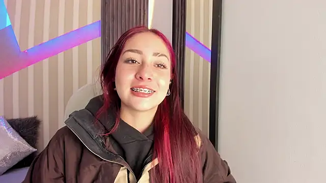 emily layton online show from 14, 11, 2025