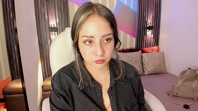 emily layton online show from 24, 9, 2025