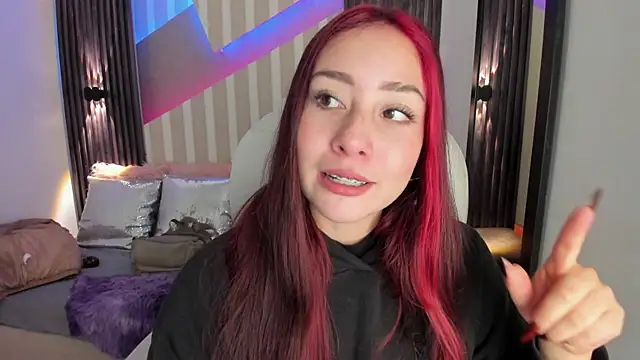 emily layton online show from 6, 11, 2025