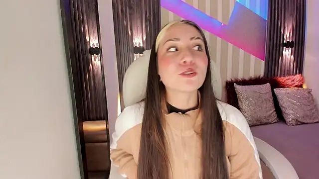 emily layton online show from 22, 9, 2025