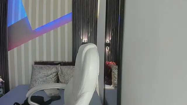 emily layton online show from 20, 12, 2025