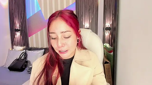 emily layton online show from 15, 11, 2025