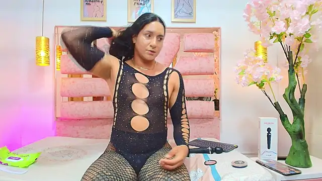 Snapshot of Alison_Chan_ chatting on 14, 7, 2026 Alison Chan online show from 14, 7, 2026