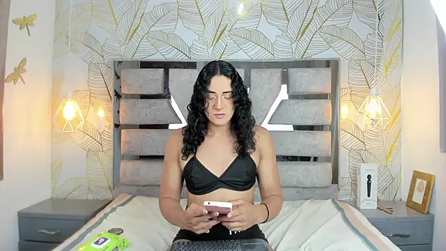 Alison Chan  online show from 15, 4, 2026