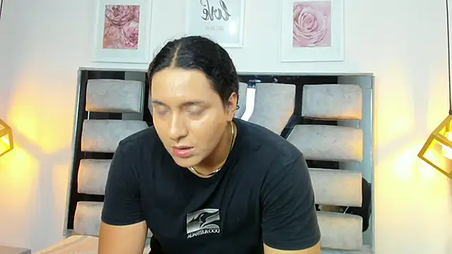 Snapshot of Alison_Chan_ chatting on 10, 7, 2026 Alison Chan online show from 10, 7, 2026