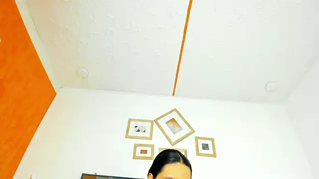 Snapshot of Alison_Chan_ chatting on 3, 7, 2026 Alison Chan online show from 3, 7, 2026