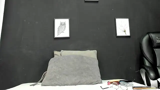 alondrabigtits online show from 5, 2, 2026