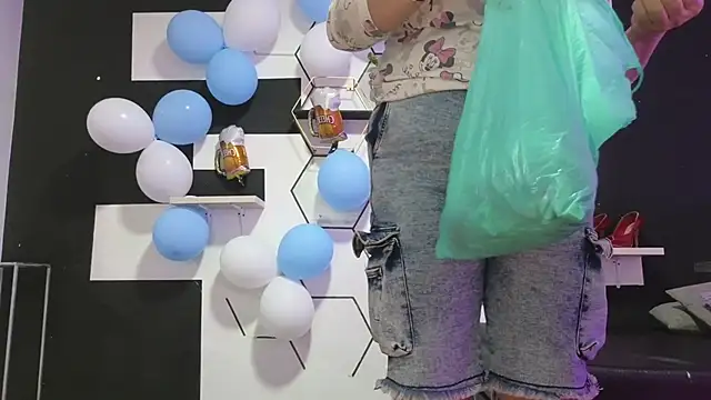 alondrabigtits online show from 2, 10, 2025