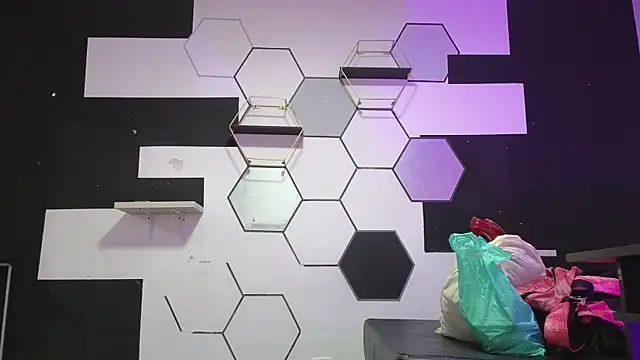 alondrabigtits online show from 7, 10, 2025