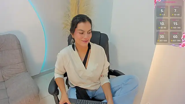 Ada Monroe10 online show from 1, 10, 2025