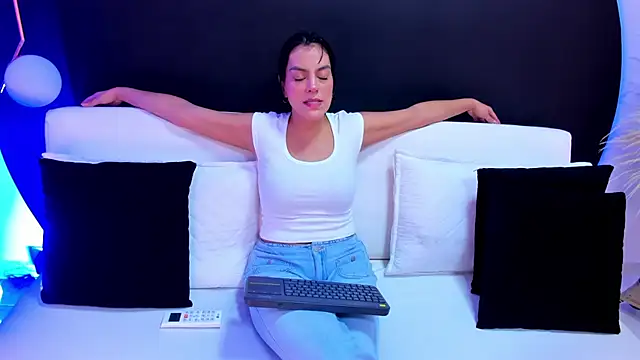 Ada Monroe10 online show from 27, 3, 2026