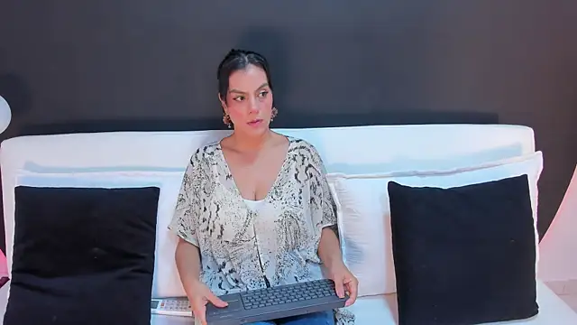 Ada Monroe10 online show from 31, 3, 2026