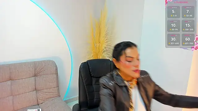 Ada Monroe10 online show from 3, 10, 2025