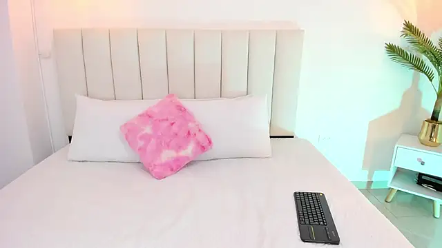 Ada Monroe10 online show from 20, 2, 2025