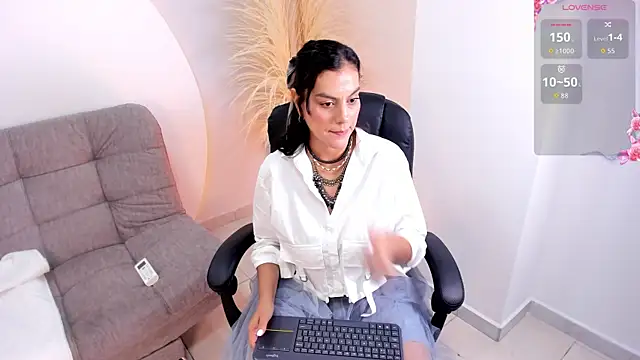 Ada Monroe10 online show from 16, 9, 2025