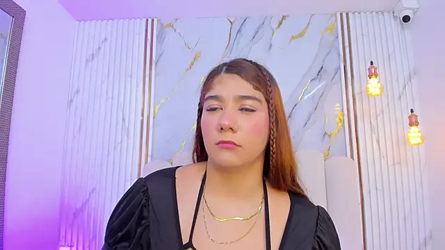 tifanyhills  online show from 14, 4, 2026