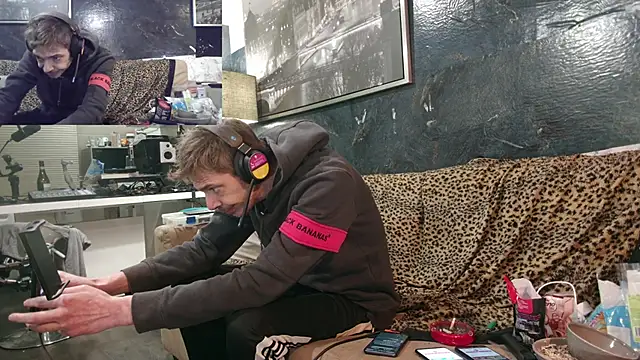 Doggyray44 online show from 19, 2, 2025