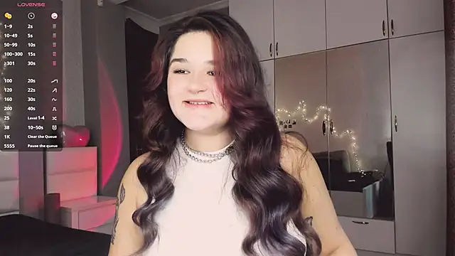 July Slowdive online show from 27, 10, 2025